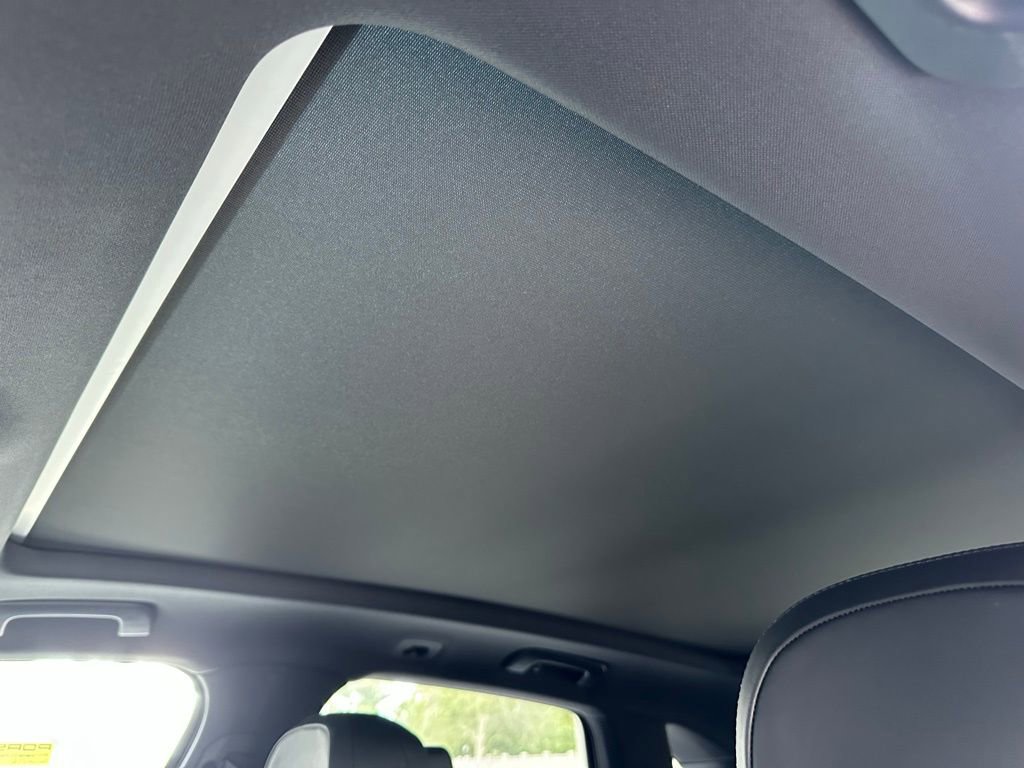 Used 2025 Porsche Cayenne S image 31