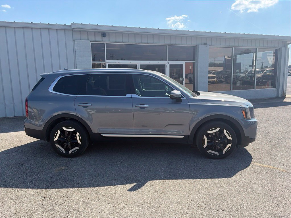 Used 2025 Kia Telluride S AWD/4WD image 7