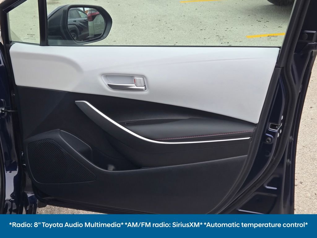 Used 2025 Toyota Corolla SE image 6