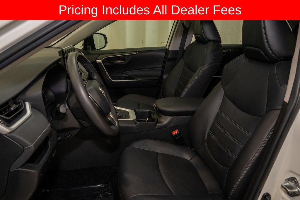 Used 2022 Toyota RAV4 XLE Premium AWD/4WD image 12