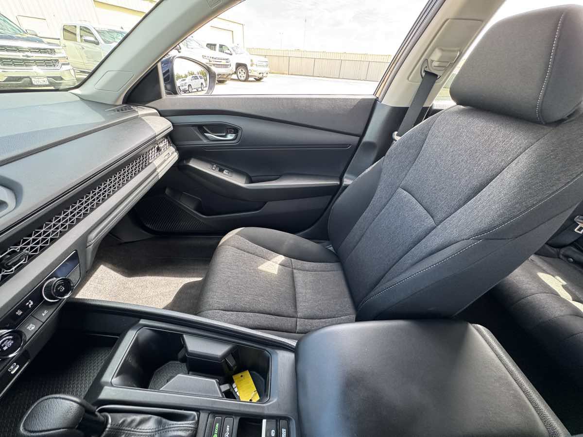 Used 2023 Honda Accord LX image 34