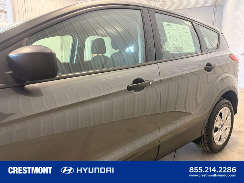 Used 2016 Ford Escape S image 8