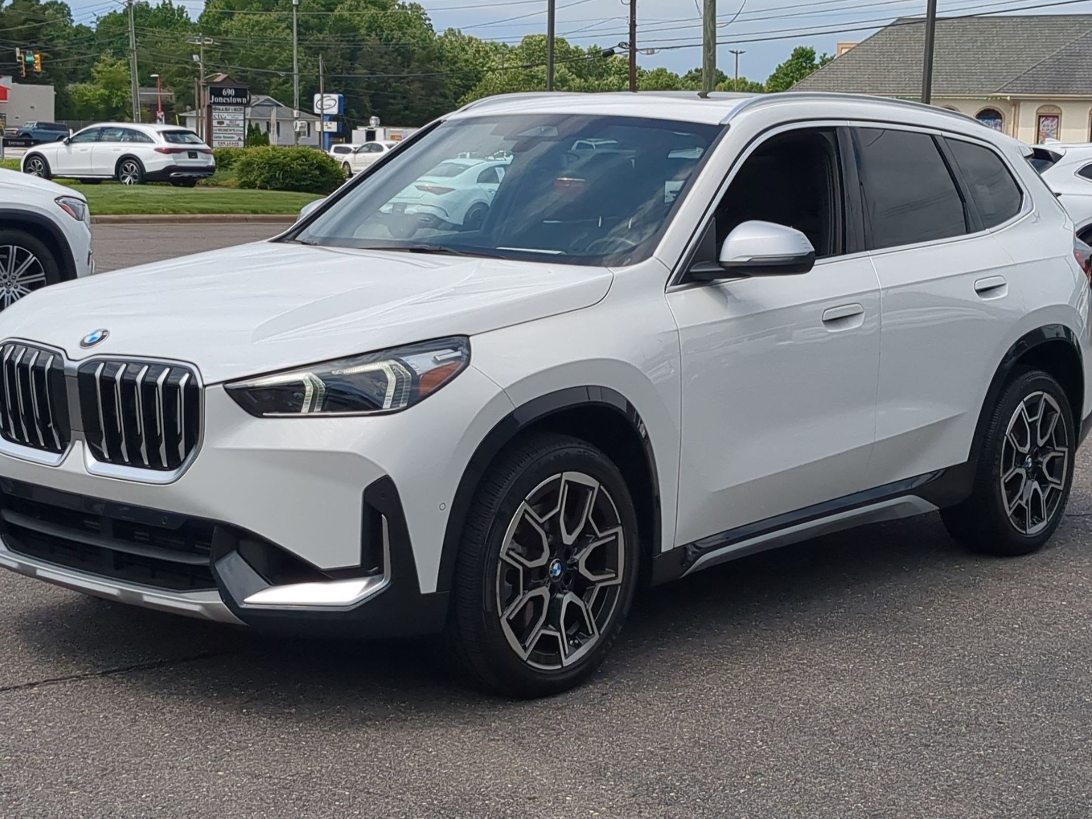 Used 2023 BMW X1 xDrive28i w/ Convenience Package AWD/4WD image 7