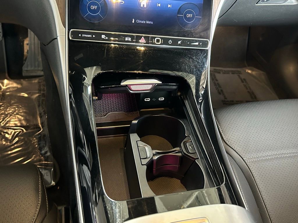 Used 2025 Mercedes-Benz C 300 4MATIC Sedan image 21