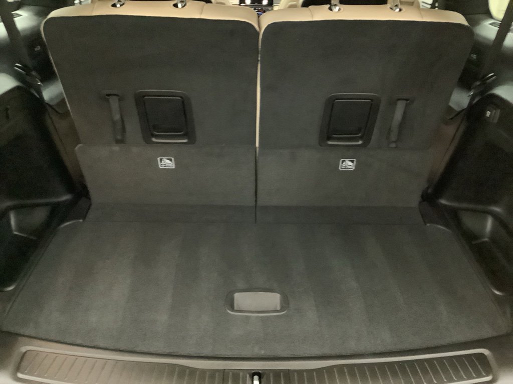 Used 2025 Jeep Grand Cherokee L Limited w/ Luxury Tech Group II image 8