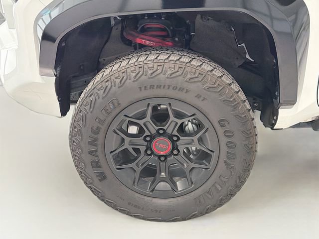 Certified 2024 Toyota Tacoma TRD Pro image 25