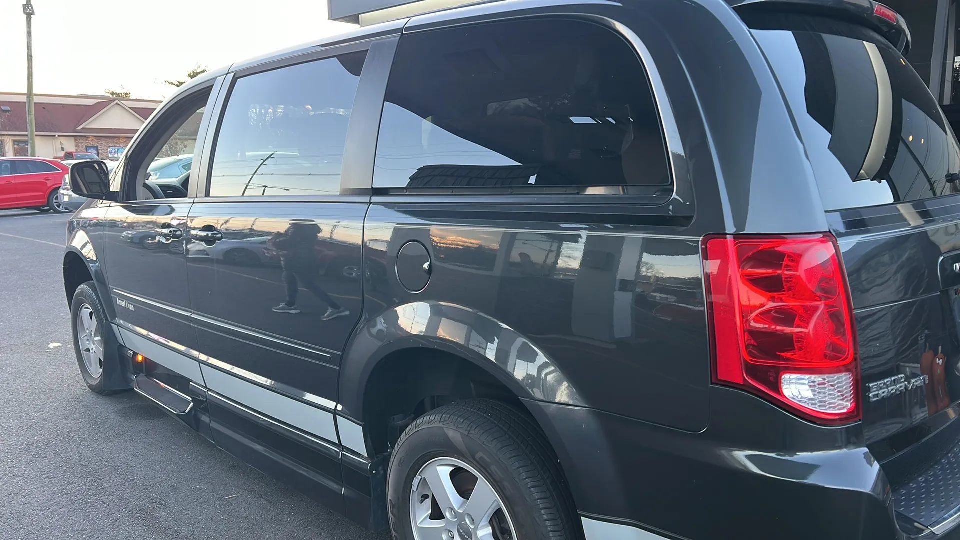 Used 2011 Dodge Grand Caravan Mainstreet w/ PWR Convenience Group FWD image 9