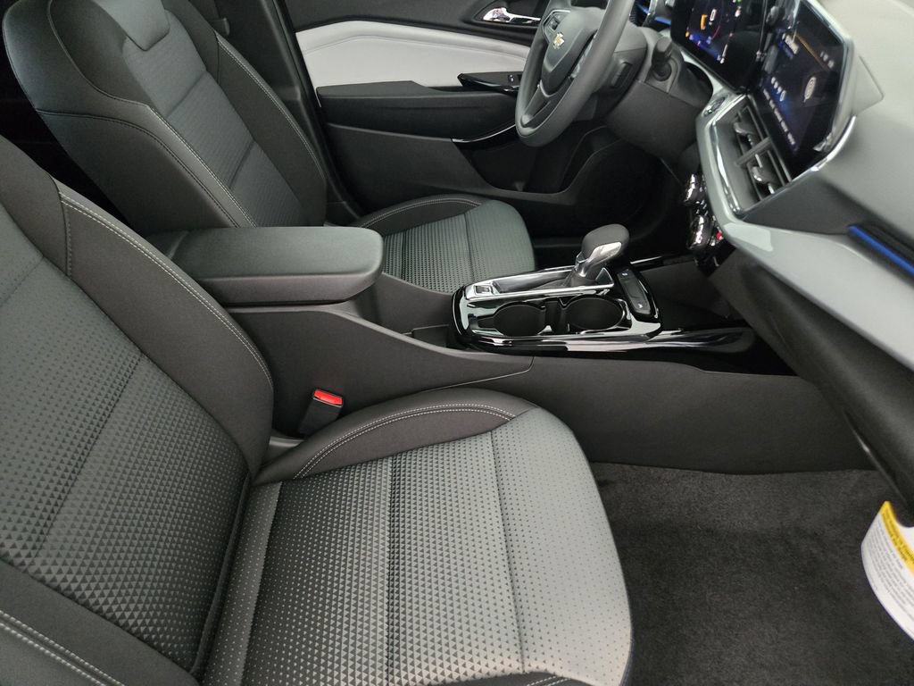 New 2026 Chevrolet Trax LT FWD image 16