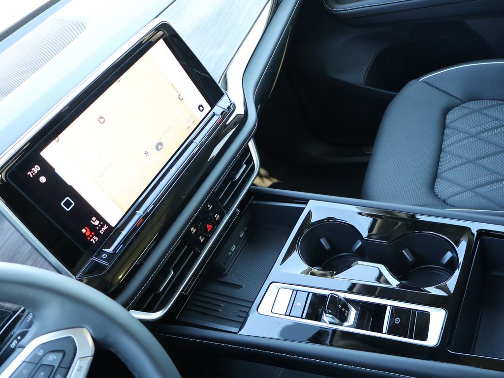 New 2026 Volkswagen Atlas SEL Premium R-Line image 25