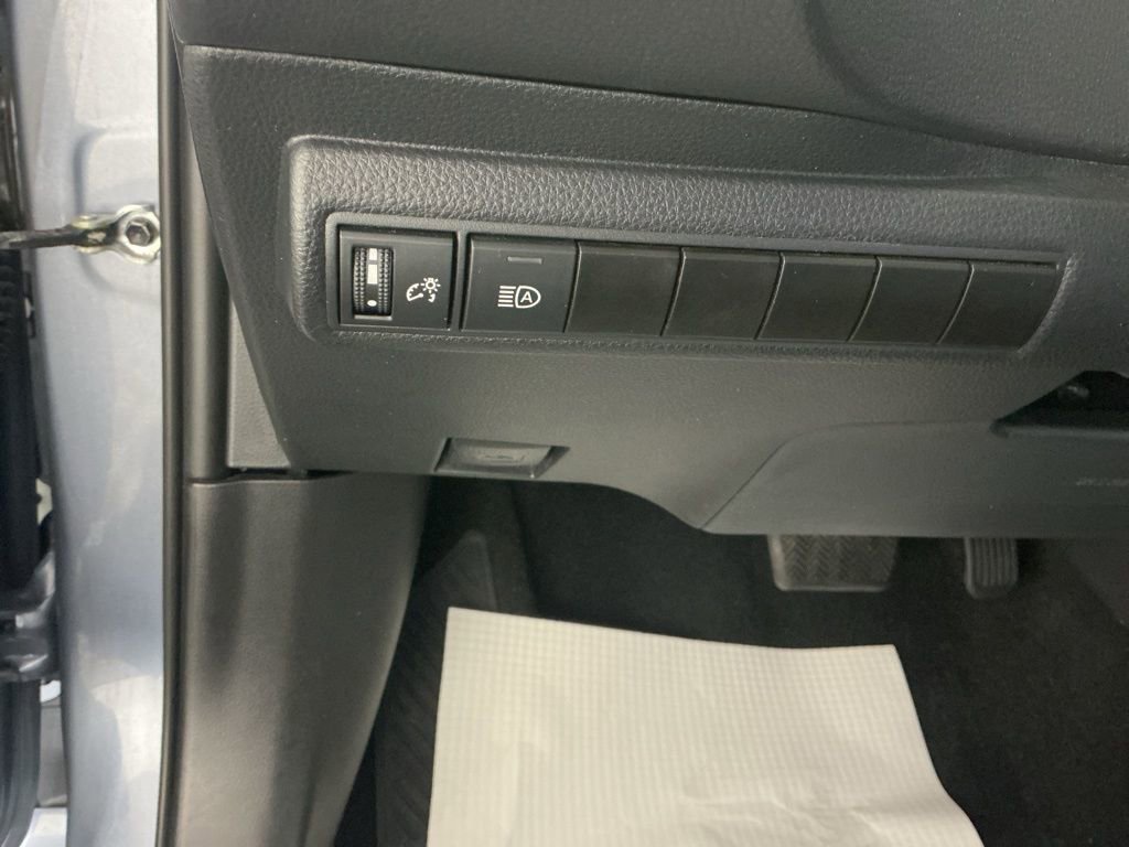Used 2023 Toyota Corolla LE FWD image 17