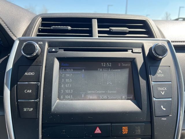 Used 2016 Toyota Camry LE FWD image 17