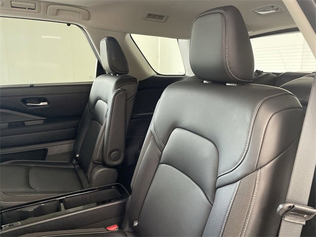 Certified 2025 Nissan Pathfinder SL w/ SL Premium Package image 18