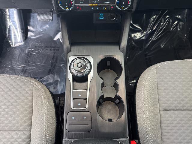 Certified 2022 Ford Escape SE w/ Cold Weather Package image 23