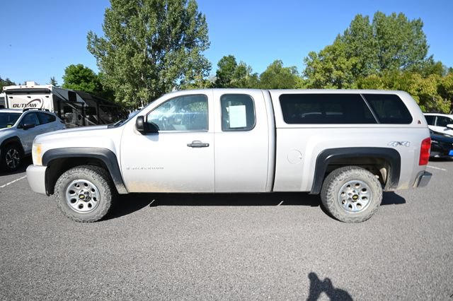 Used 2008 Chevrolet Silverado 1500 W/T w/ LS Package AWD/4WD image 2
