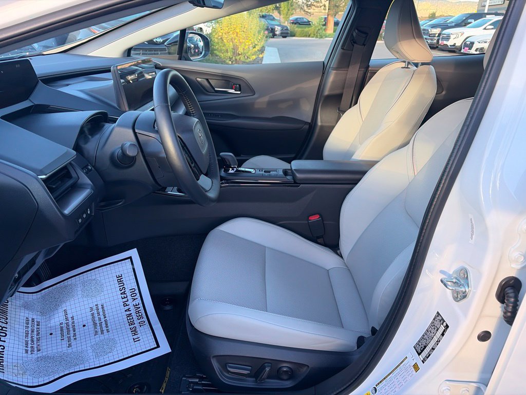 Used 2026 Toyota Prius XLE AWD/4WD image 24