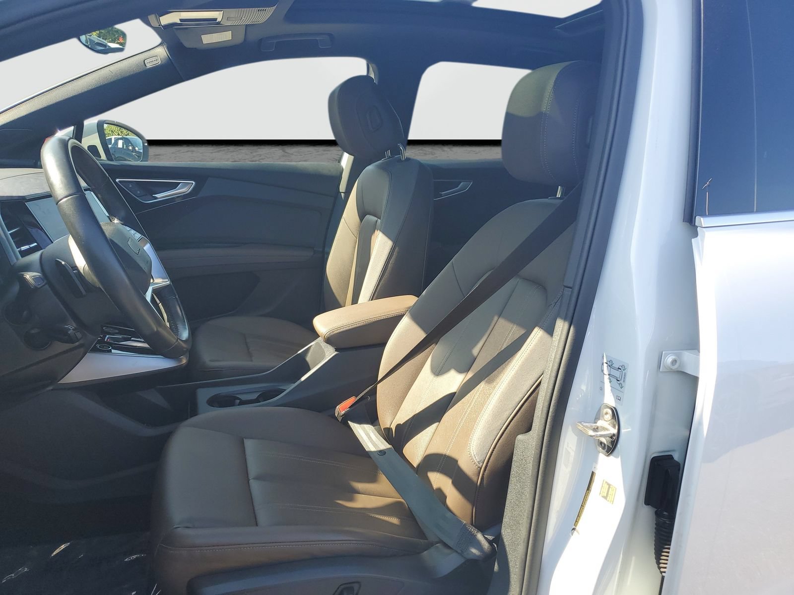 Used 2023 Audi Q4 e-tron Premium w/ Premium Plus RWD image 18