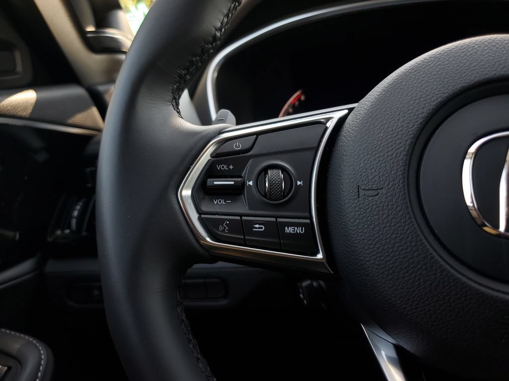 Certified 2026 Acura MDX w/ Technology Package FWD image 22