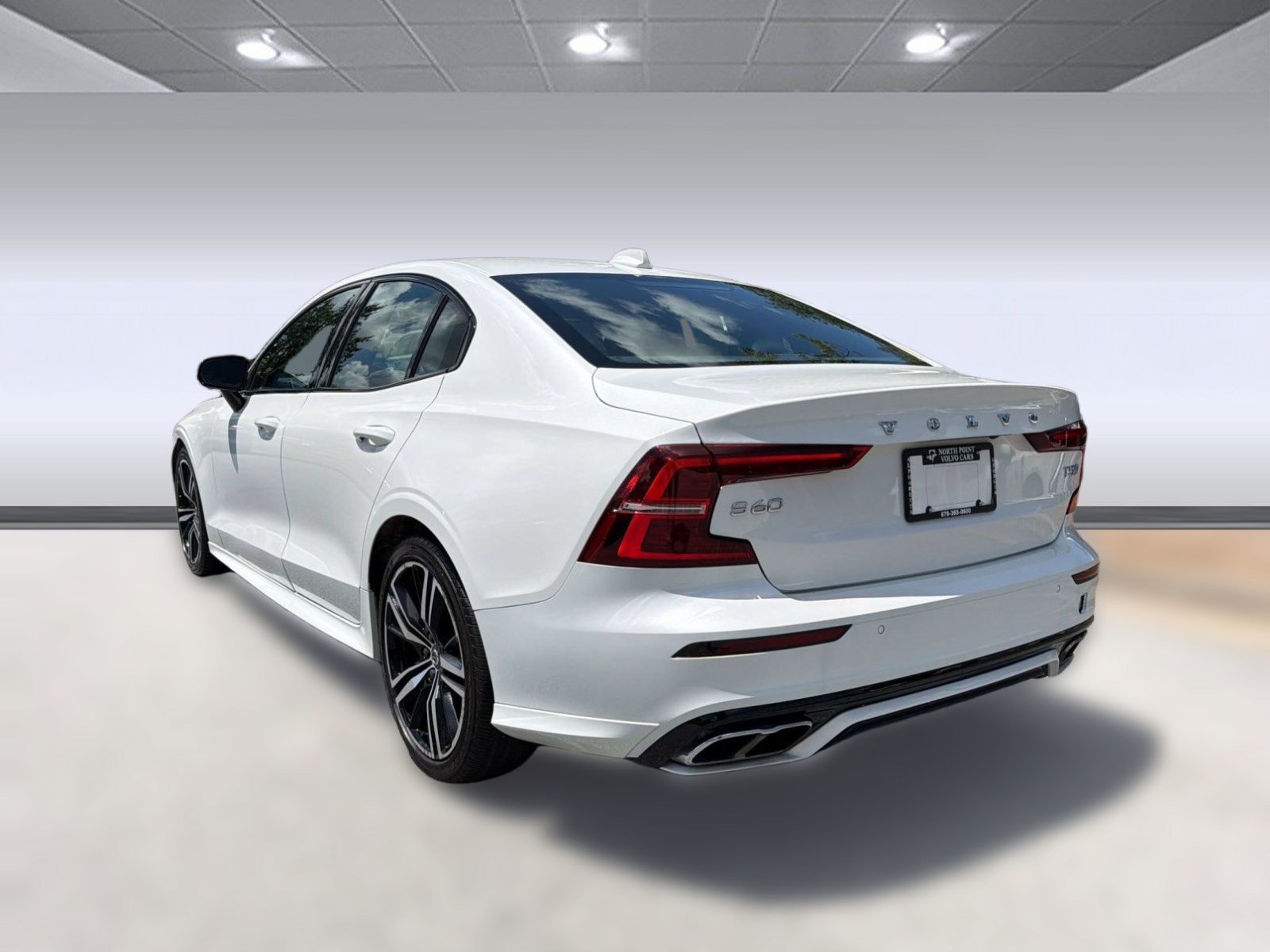 Used 2019 Volvo S60 T5 R-Design FWD image 3
