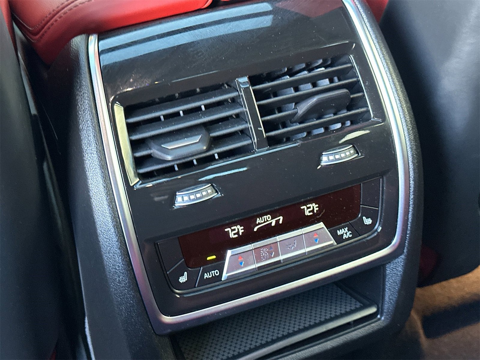 Used 2025 BMW X6 M Competition w/ Executive Package image 13