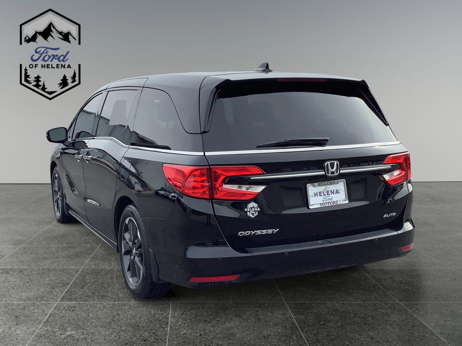 Used 2024 Honda Odyssey Elite image 3