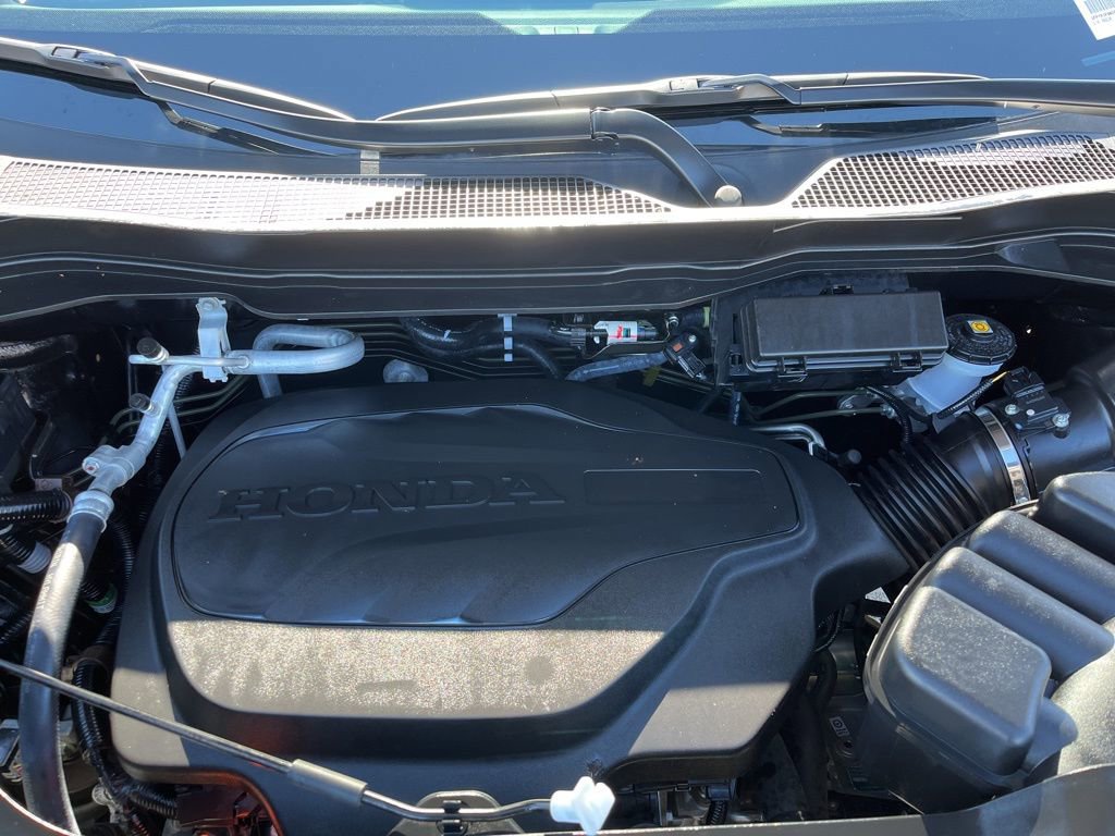 Certified 2025 Honda Ridgeline Black Edition image 13