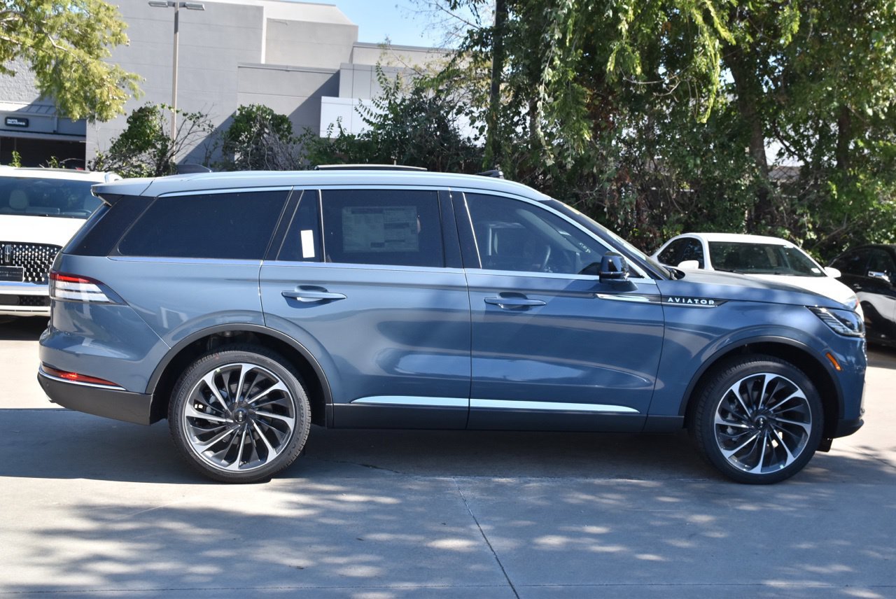 New 2027 Lincoln Aviator Reserve AWD/4WD image 5