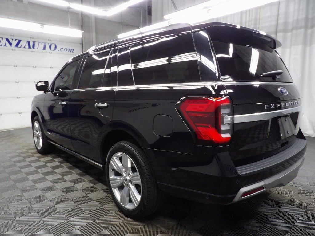 Used 2024 Ford Expedition Platinum image 5