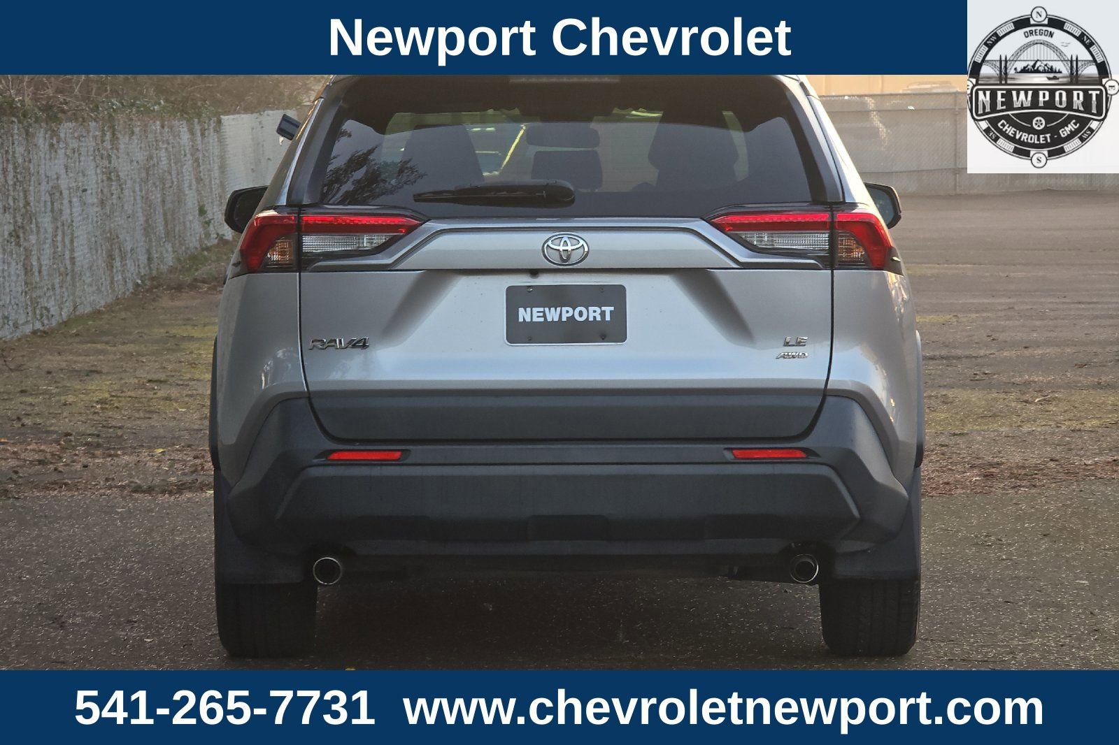 Used 2020 Toyota RAV4 LE image 6
