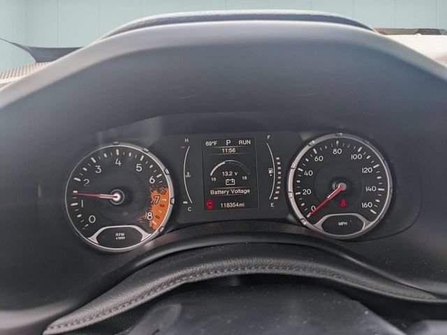 Used 2016 Jeep Renegade Latitude AWD/4WD image 17