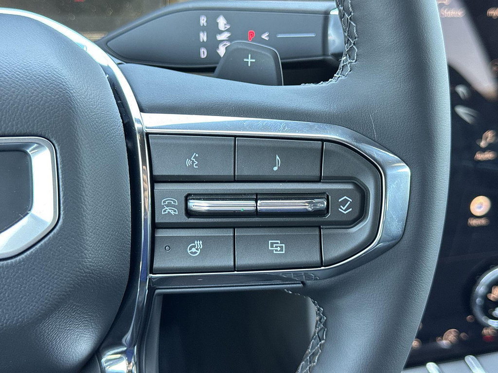 New 2027 GMC Terrain Elevation w/ LPO, Floor Liner Package FWD image 10