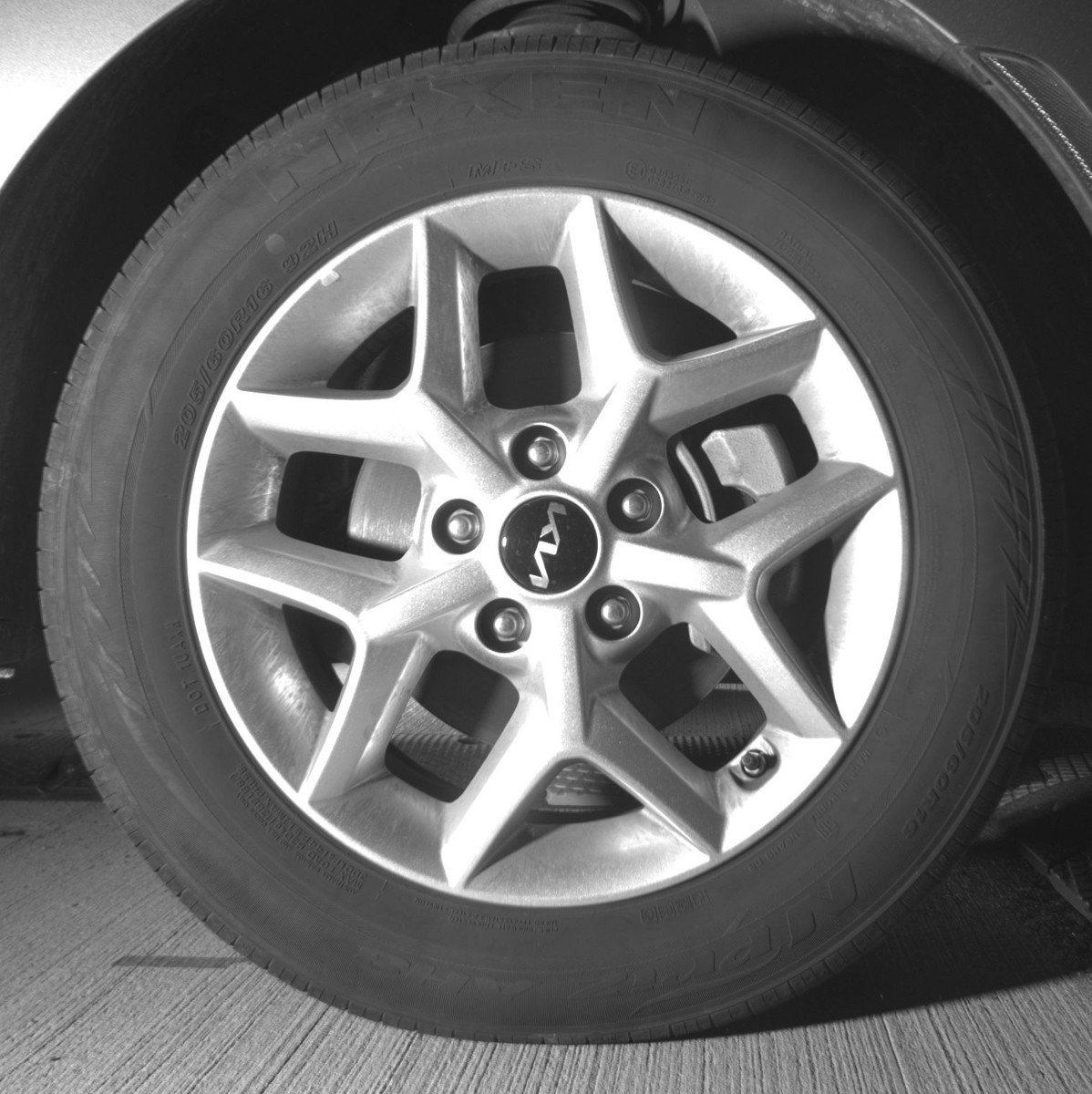 Used 2025 Kia Soul LX w/ LX Technology Package FWD image 13