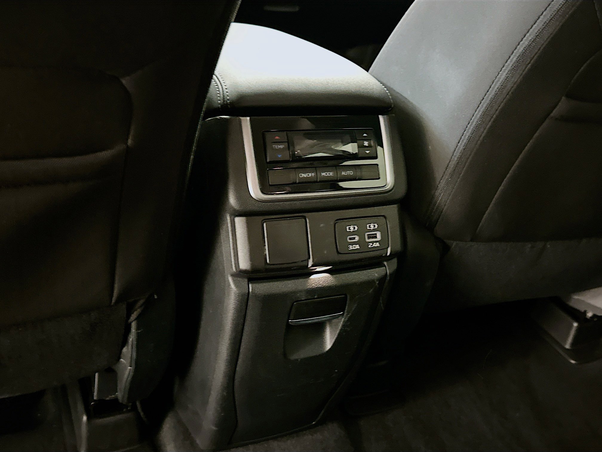 Used 2023 Subaru Ascent Premium w/ Convenience Package AWD/4WD image 27