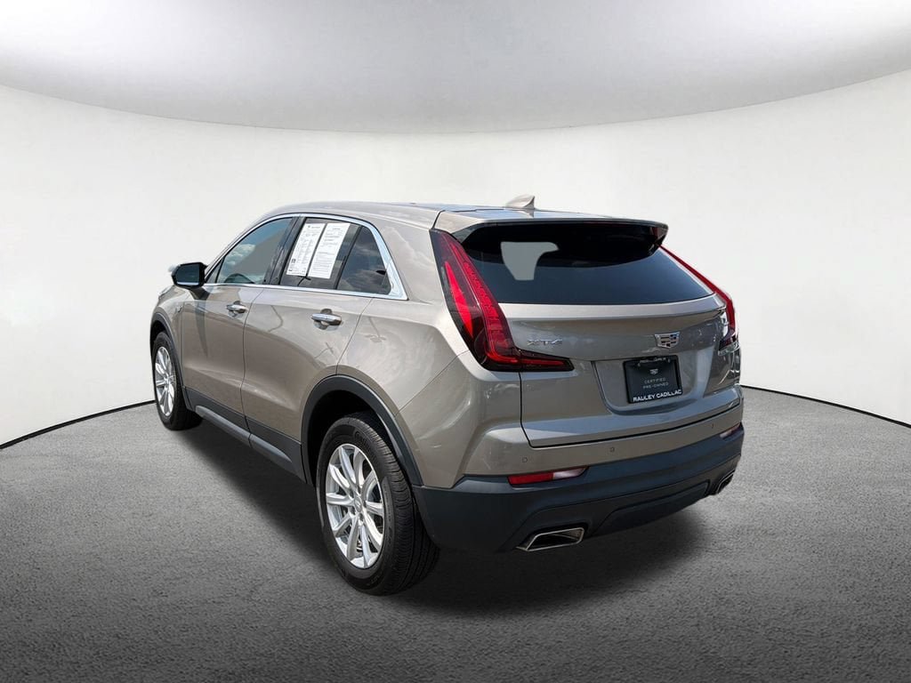 Certified 2022 Cadillac XT4 Luxury w/ Driver Awareness Package FWD image 19