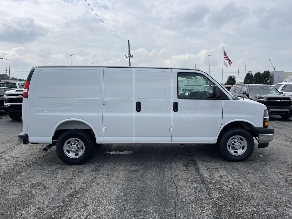 New 2025 Chevrolet Express 2500 w/ Driver Convenience Package RWD image 5