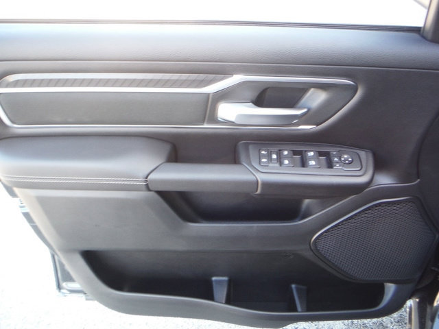 New 2026 RAM 1500 4x4 Crew Cab image 20