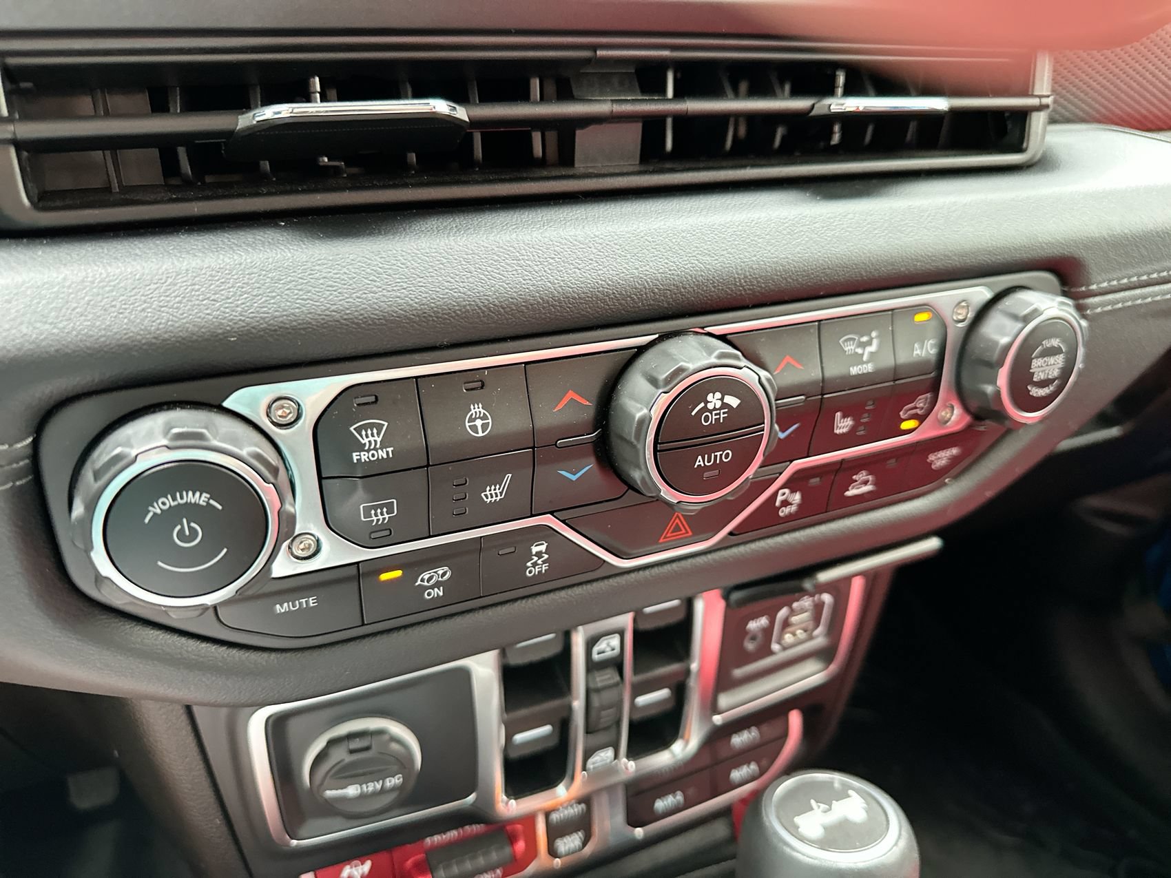 Used 2024 Jeep Wrangler Unlimited Rubicon 392 AWD/4WD image 19