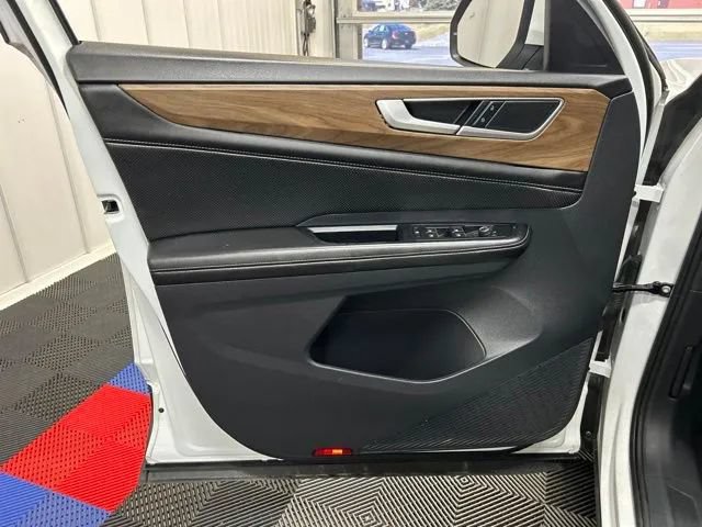 Used 2024 Volkswagen Atlas SE AWD/4WD image 9