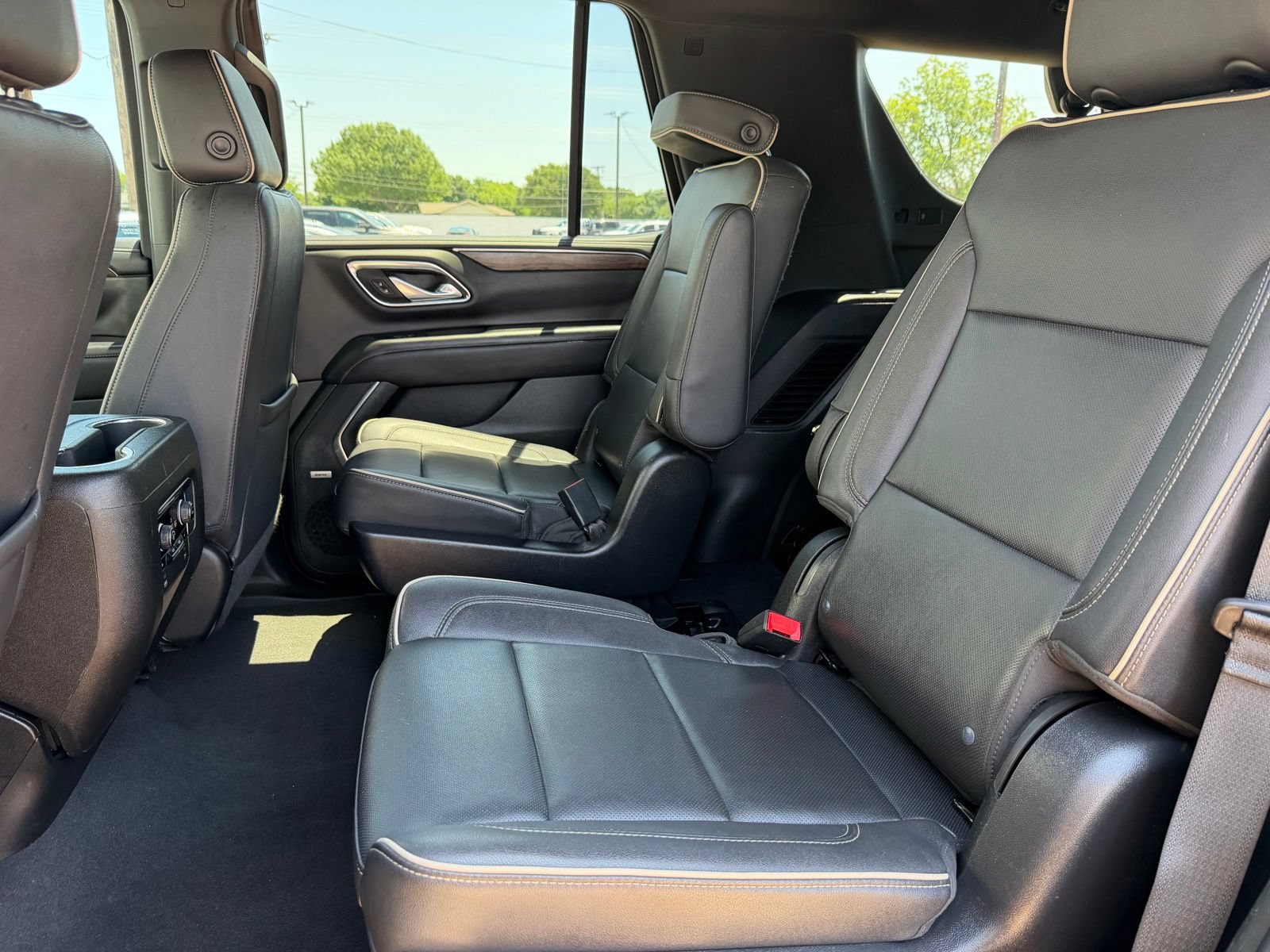 Used 2022 Chevrolet Tahoe Premier w/ Texas Edition RWD image 20