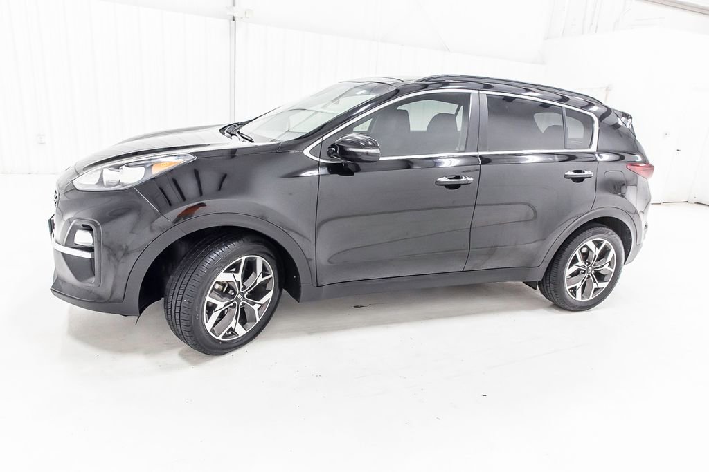 Used 2022 Kia Sportage EX image 3