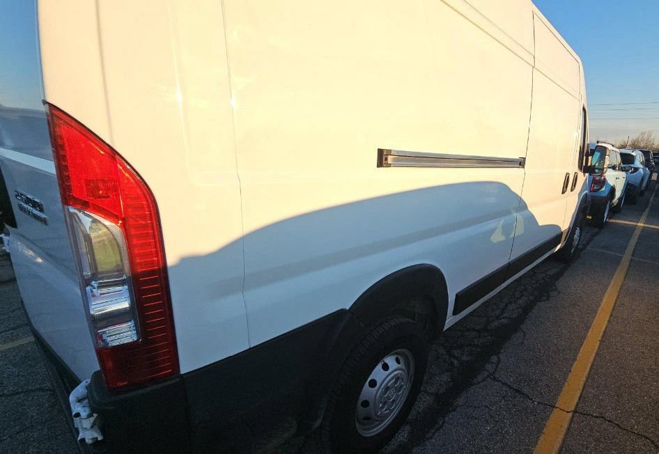 Used 2023 RAM ProMaster 2500 FWD image 3