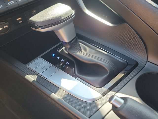 Certified 2025 Hyundai Elantra SE FWD image 15
