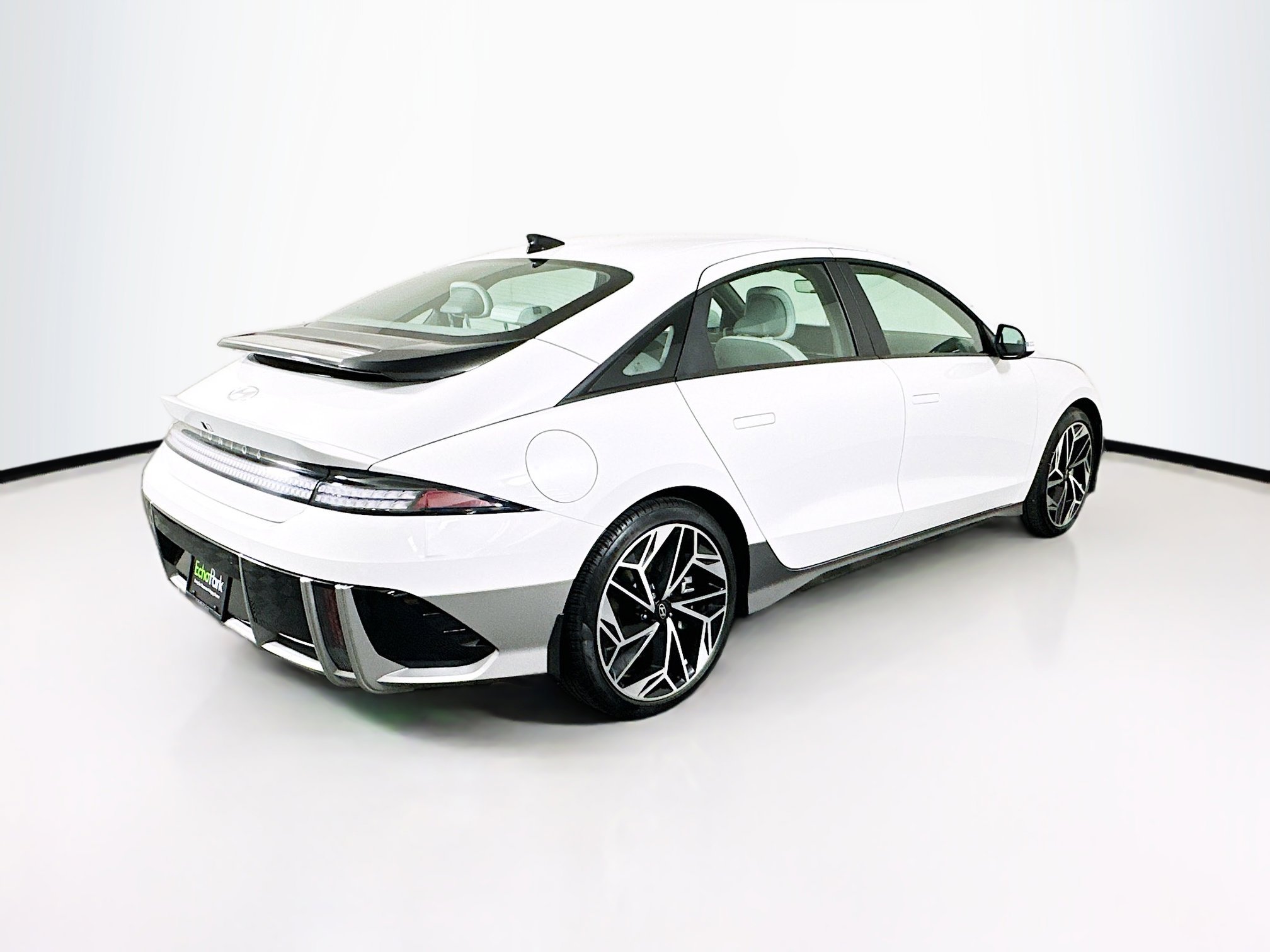 Used 2024 Hyundai Ioniq 6 SEL RWD image 9
