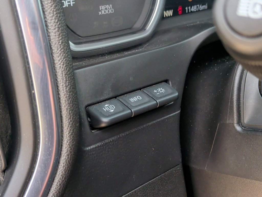 Used 2019 Chevrolet Silverado 1500 High Country w/ Technology Package AWD/4WD image 17