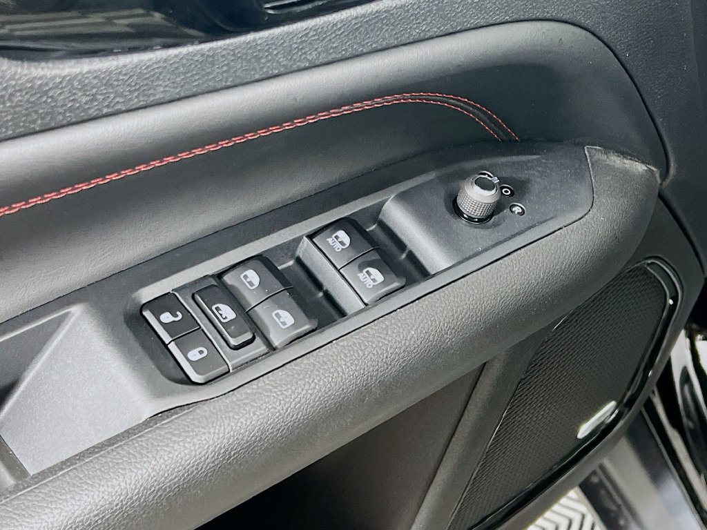 New 2026 Jeep Compass Trailhawk w/ Sun, Sound & Navigation Group AWD/4WD image 18