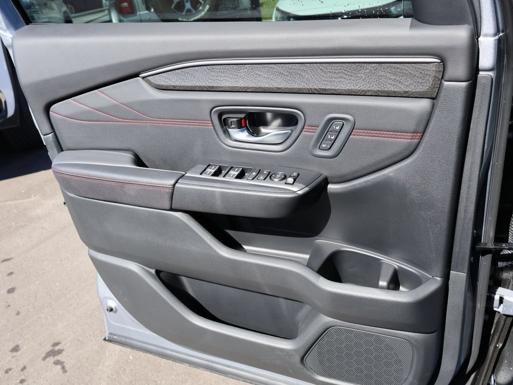 New 2026 Honda Pilot Black Edition image 33