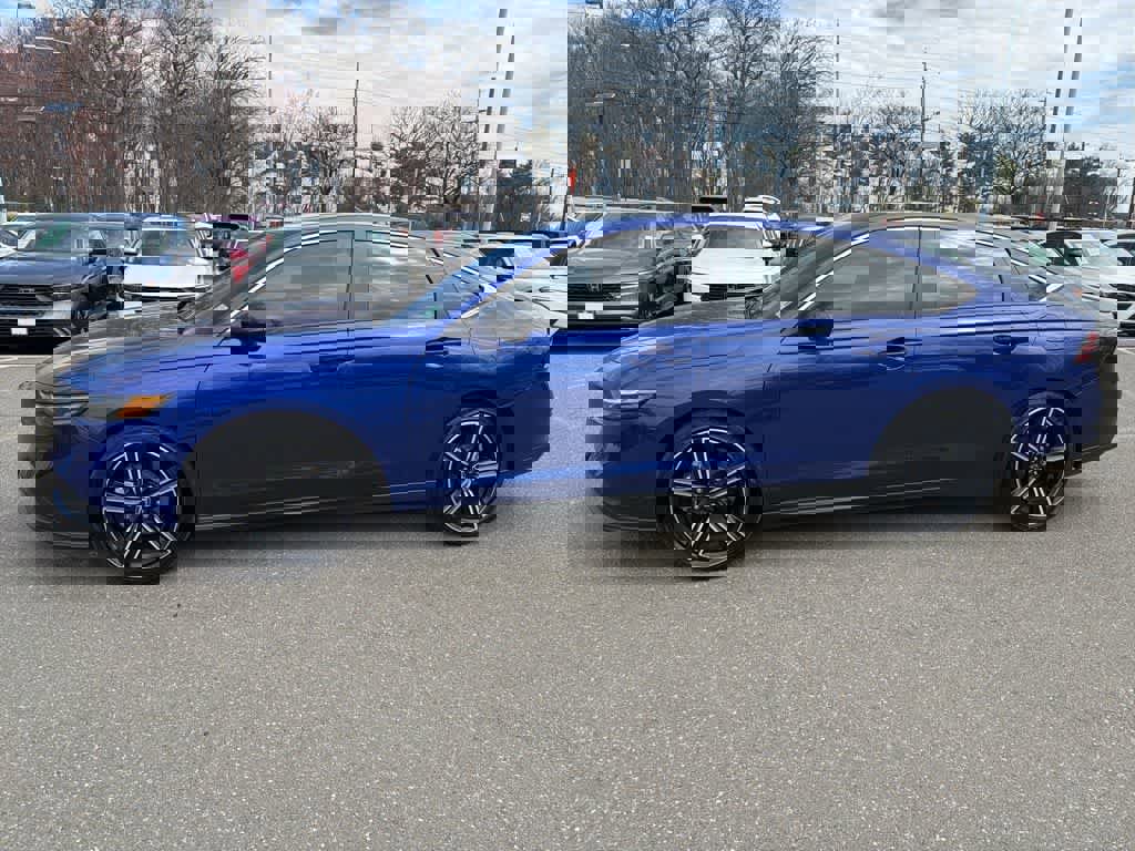 Used 2025 Honda Accord Sport image 9