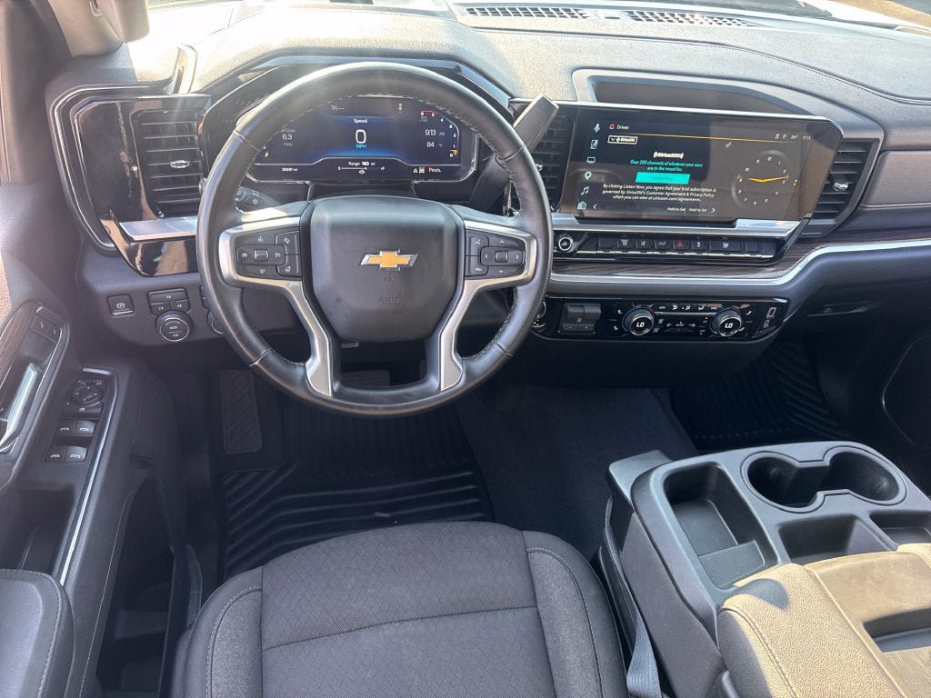 Used 2025 Chevrolet Silverado 2500 LT AWD/4WD image 16