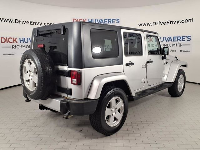 Used 2010 Jeep Wrangler Unlimited Sahara w/ Dual Top Group AWD/4WD image 4