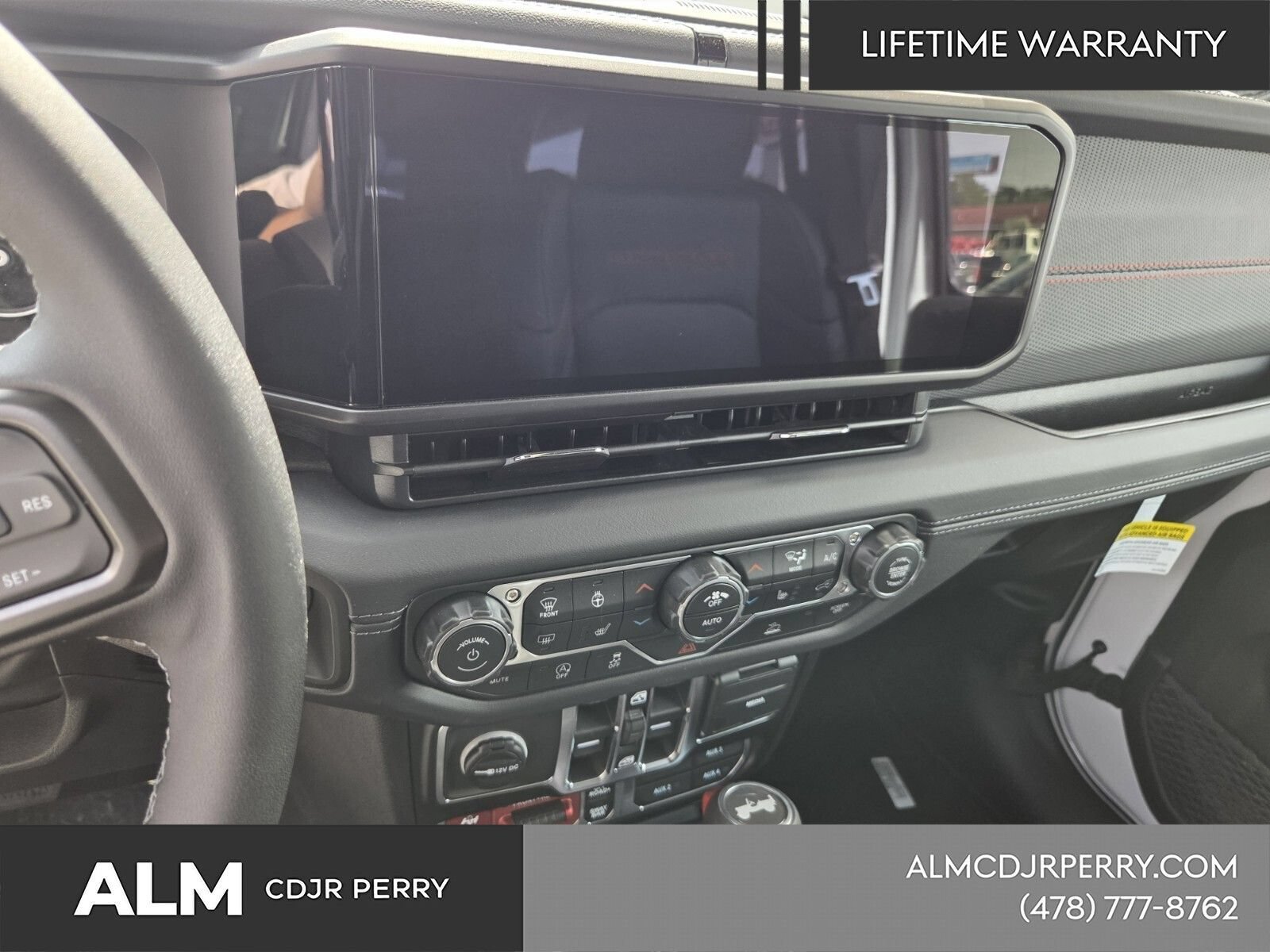New 2026 Jeep Wrangler Unlimited Rubicon w/ Steel Bumper Group AWD/4WD image 9