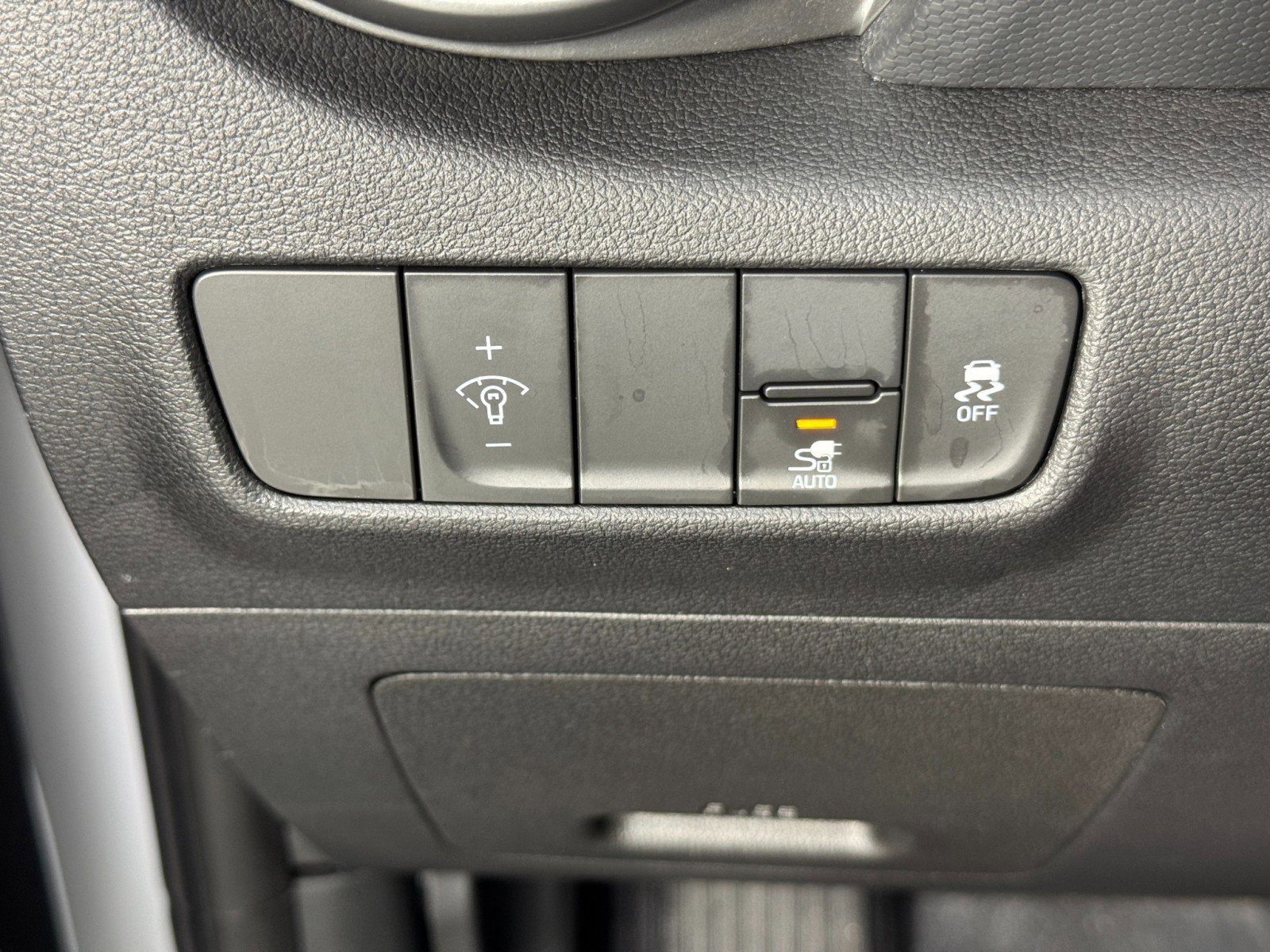 Used 2022 Hyundai Kona SEL w/ Convenience Package FWD image 17